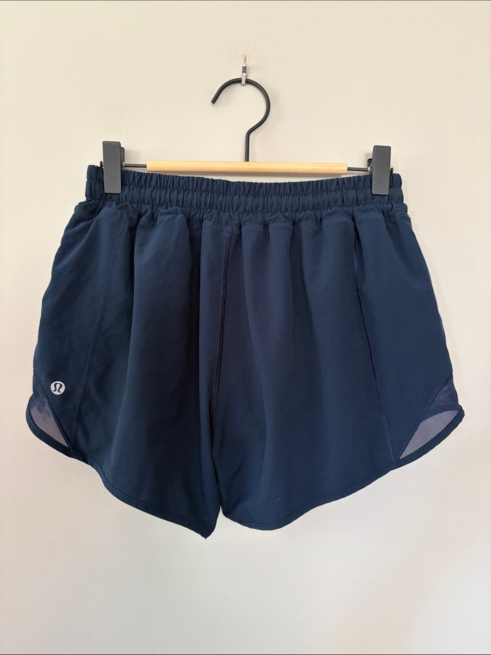 Lululemon Hotty Hot Short II Long 4” Size 6 Navy Blue Athletic Running Workout - Picture 2 of 6